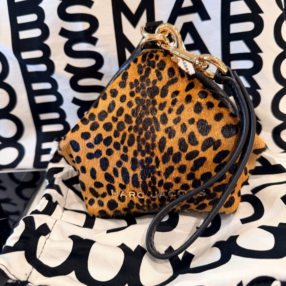 Cheetah wristlet NWT